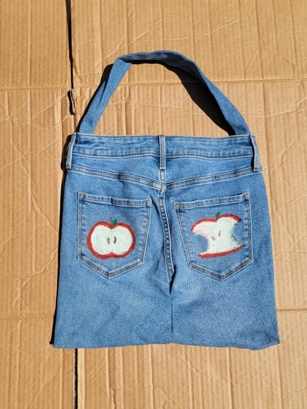 ☆˚🍎⋆｡ handmade upcycled painted apple jean tote back 𖦹°👖‧☆